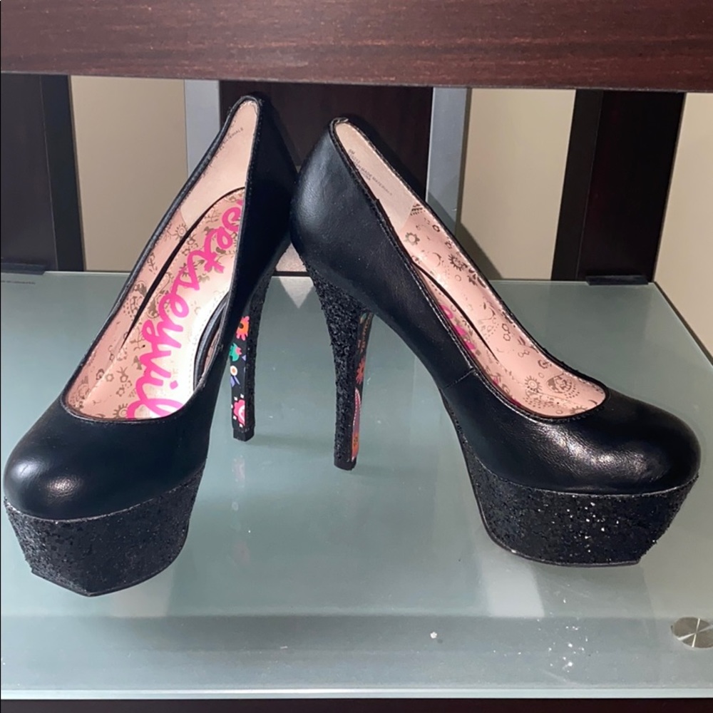 Betseyville Shoes